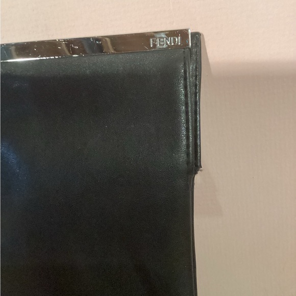 Vintage FENDI sunglasses - Picture 4 of 5